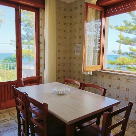 Holiday home Casa Panarea - Indipendente Sul Mare *